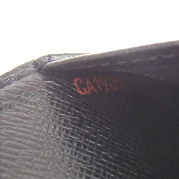 Louis Vuitton black Textured Wallet agenda Epi leather - Picture 7 of 8